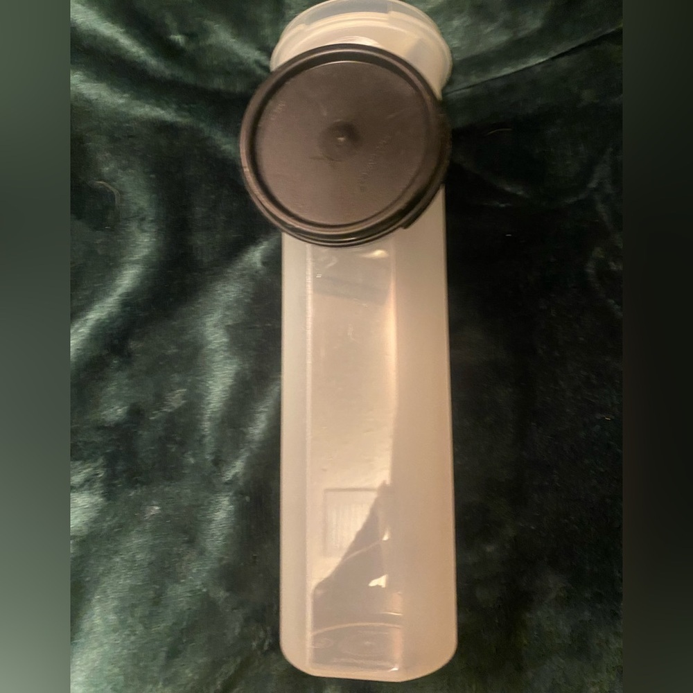 Tupperware 3 Pc Spaghetti Keeper 1661F-2 Black Seal 1607-9 White Insert 1662-4